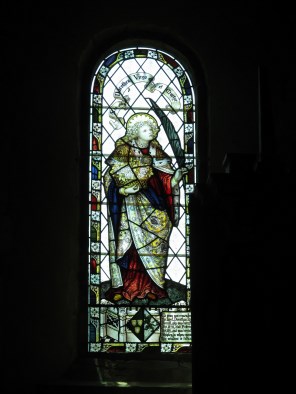 카이사레아의 성녀 도로테아_by Charles Eamer Kempe_photo by Antiquary_in the church of St Mary in Shipley_England.jpg